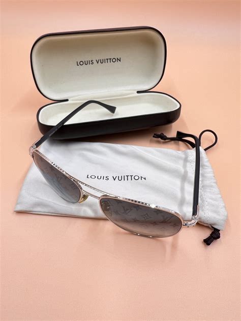 prezzo occhiali da sole louis vuitton|Occhiali da sole da donna .